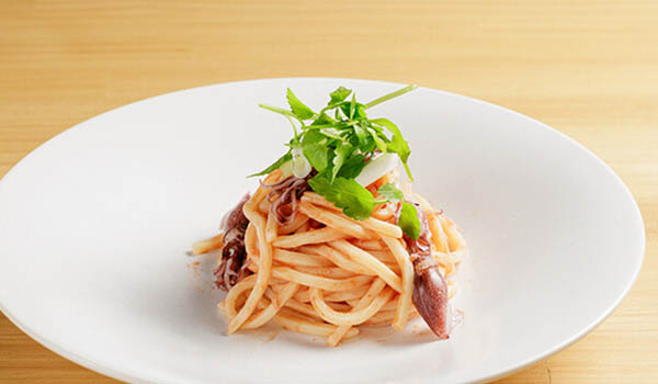 浅草開化楼の麺を使用した、季節ごとに変わる創作パスタメニュー